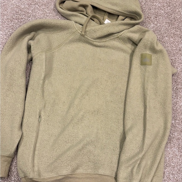 ALO Yoga Triumph Fleece Hoodie - Picture 3 of 6